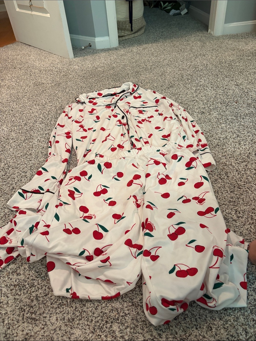 Simply Vera Vera Wang White Cherry-Print Pajama Set